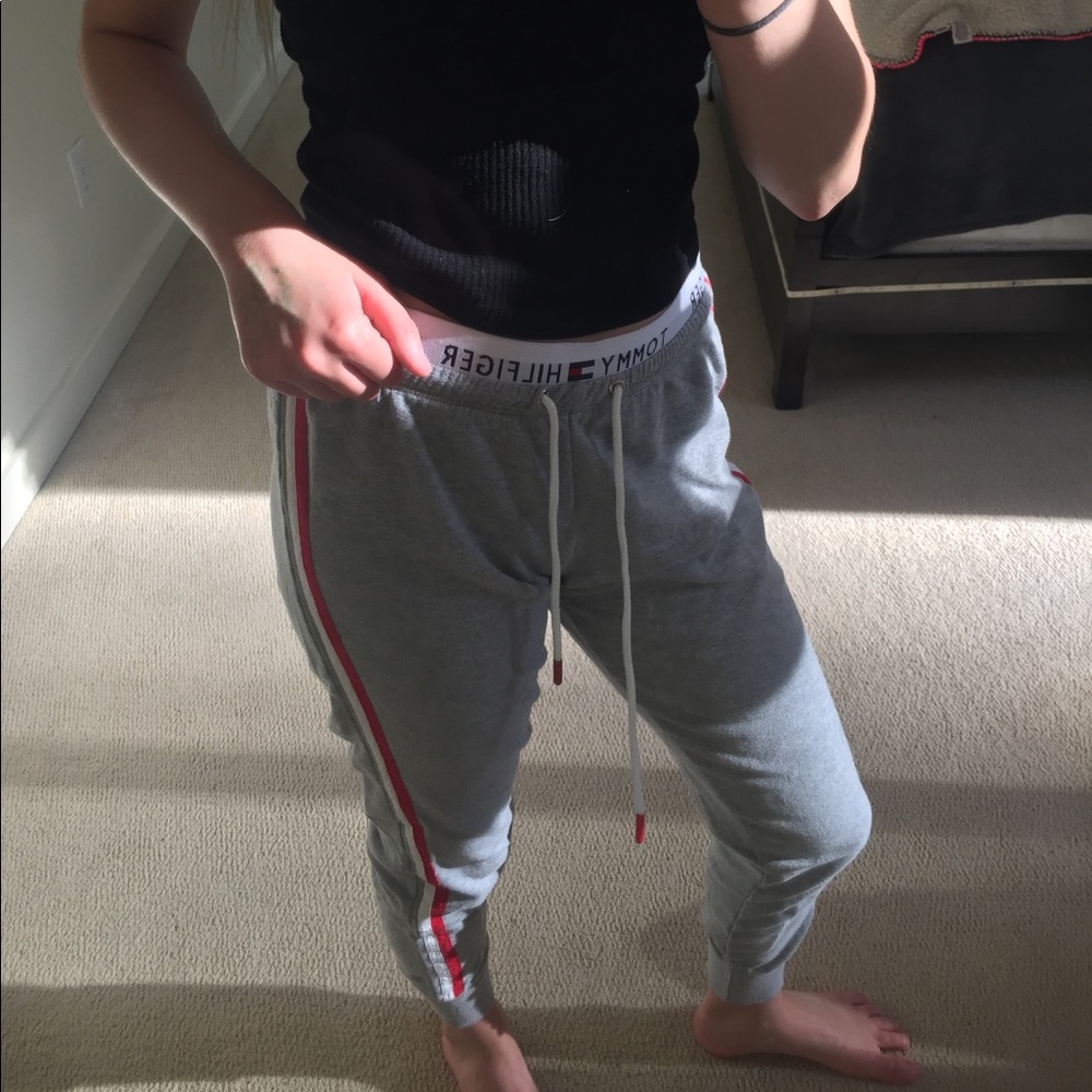 Tommy Hilfiger sweats pants with band on top